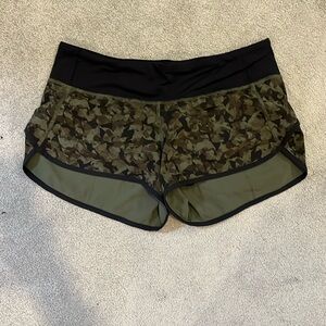 Lululemon Speed Short *4-way Stretch 2.5"